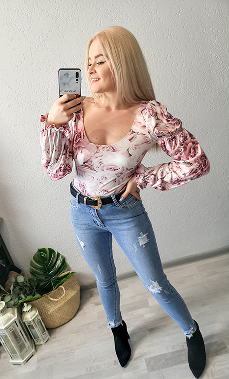 Body Hiszpanka Róże
